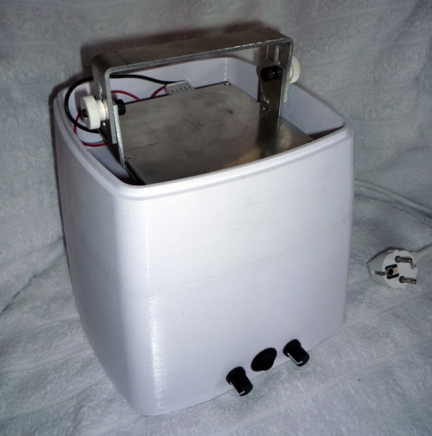 Sammanfogad prototyp. Höljet är ihopsvetsat av 4 delar.